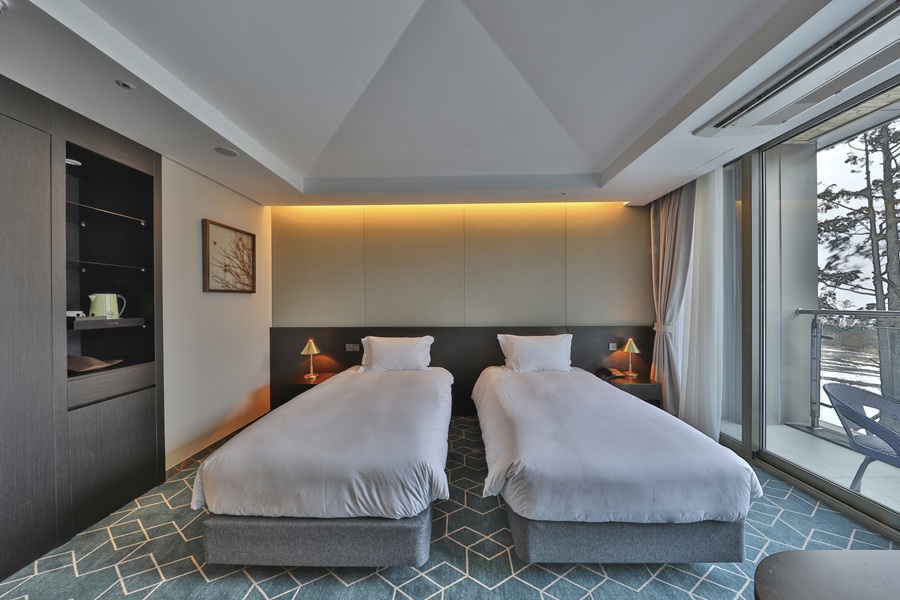 room-card-img-0